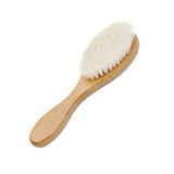 brosse et peigne bébé et bois